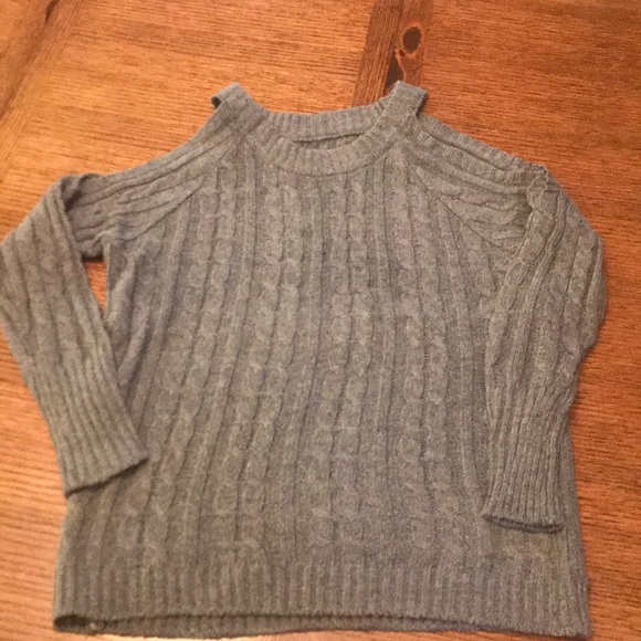 ❣️5🌟RATED✳️GRAY❤️COMFYCold Shoulder SWEATER - Picture 6 of 8